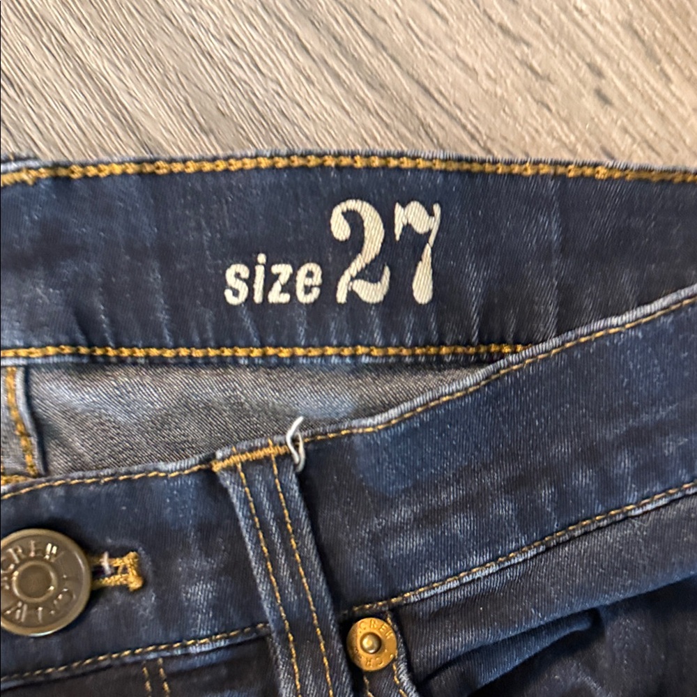 J. Crew Women's Straight Leg Jeans - Dark Blue EUC - Picture 4 of 6